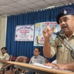 शासकीय नर्मदा महाविद्यालय में विद्यार्थियों ने जानी पुलिस कार्यप्रणाली और महिला सुरक्षा, सड़क सुरक्ष...
